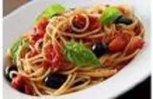 Tonhalas spagetti olivával 